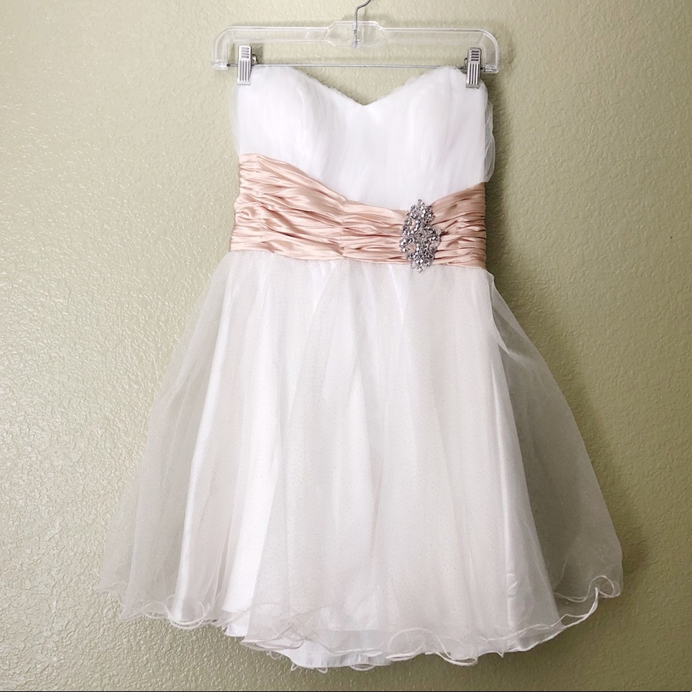 🔥3/$25 Roberta Tulle Gold/White Formal Dress